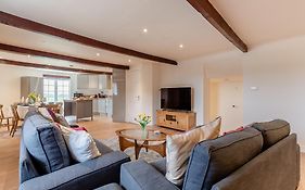 Oast View - Uk43088